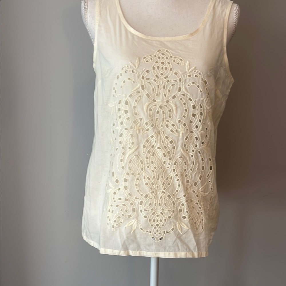 Lacy Cream Sleeveless Tank Top